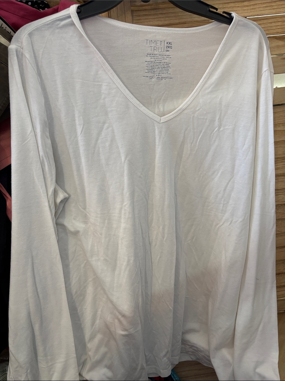 Time and Tru White V‑Neck Long Sleeve Tee XXL